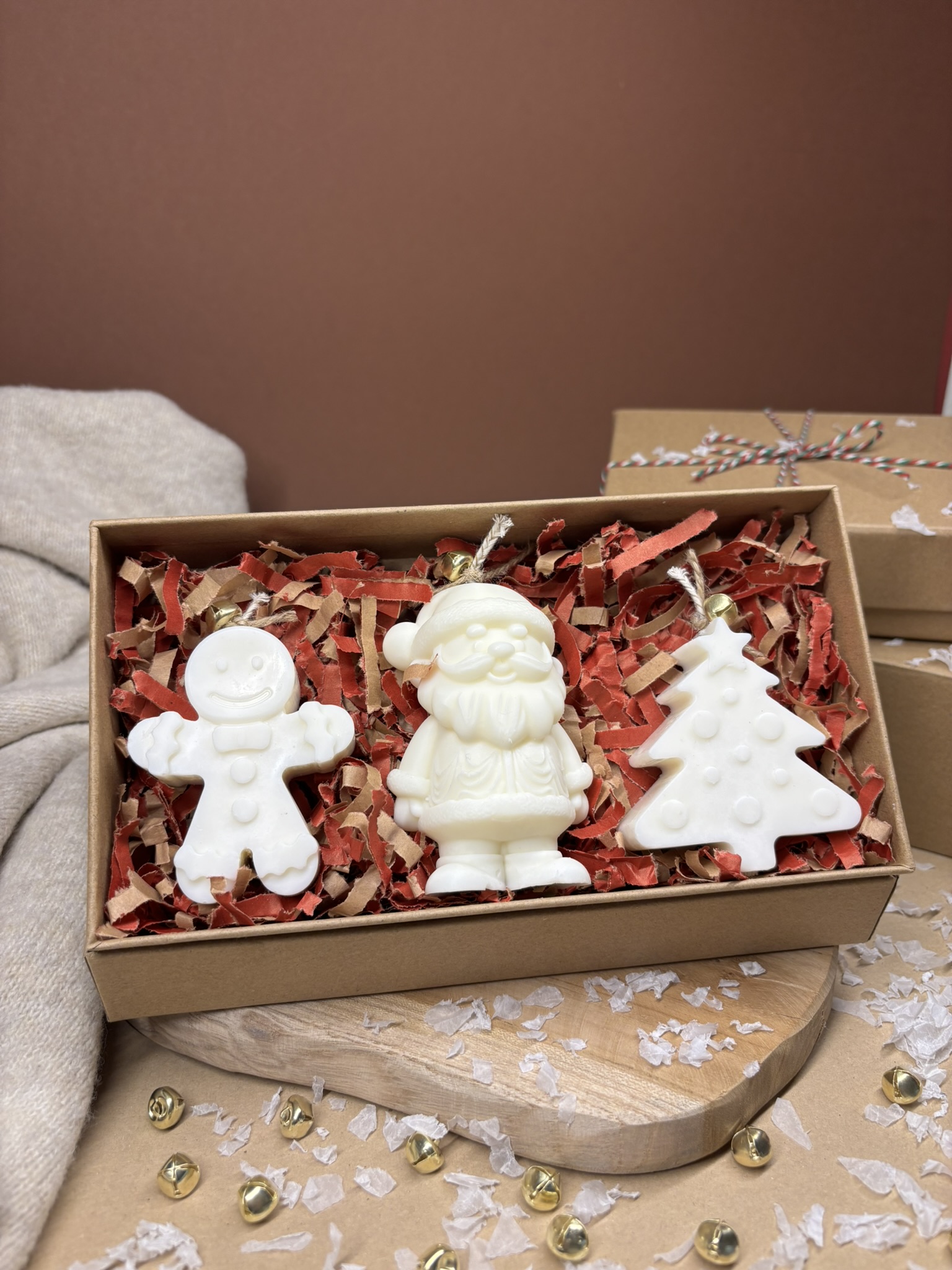 CHRISTMAS CHARM - Image 2